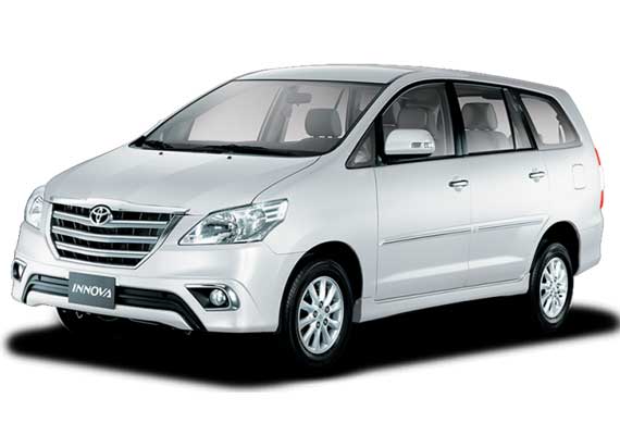 Toyota Innova taxi in Jaisalmer